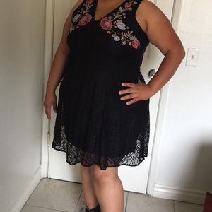 Flowery lace dress